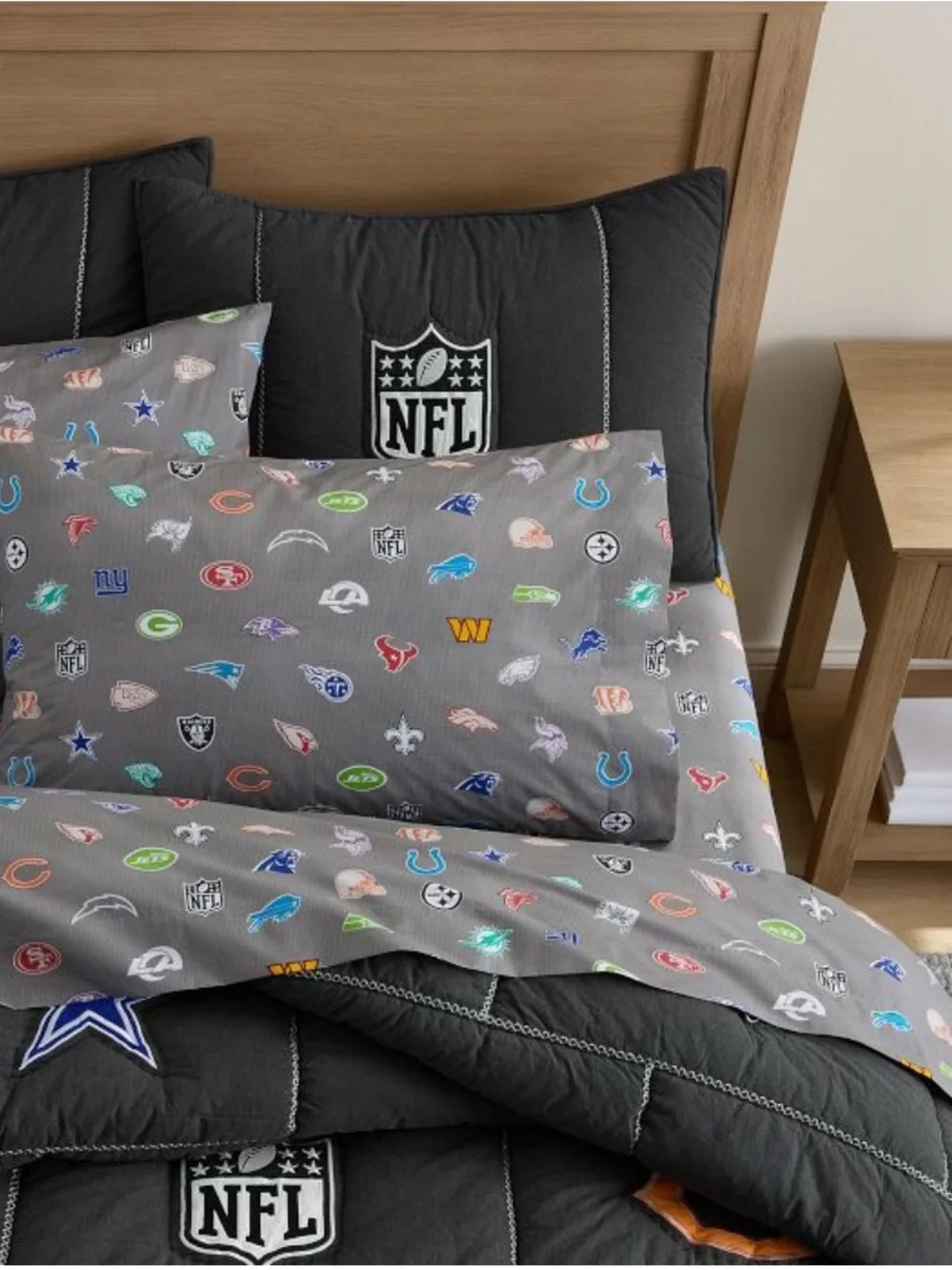 Pottery Barn Teen NFL Multiteam Logo Sheet Set - Gray with Multicolor Logos